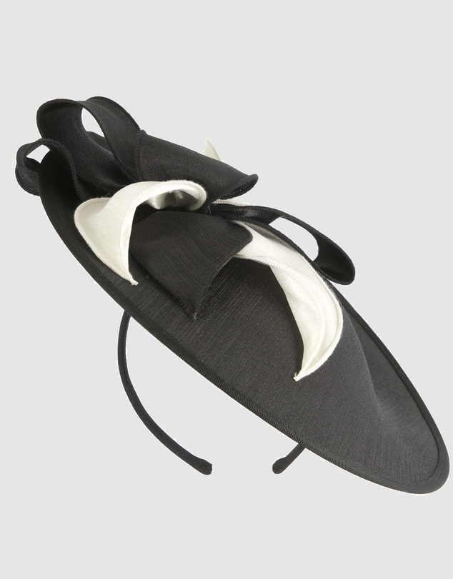 Max Alexander - Black Cream Plate Racing Fascinator