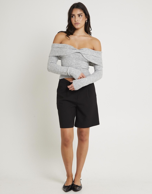 Alice In The Eve - Piper Twist Off Shoulder Long Sleeve Knit