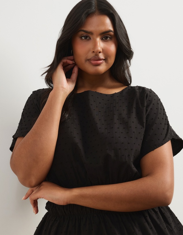 Atmos&Here Curvy - Embroidered Gathered Top