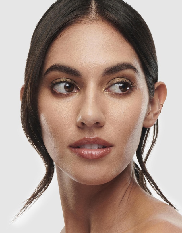 MAC - Studio Radiance Serum Powered Foundation - NW18