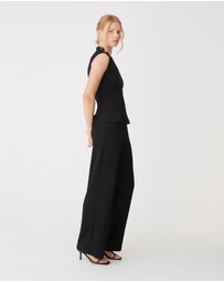 Forcast - Juno V-Neck Ponte Top