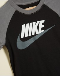Nike - Sportswear Futura Raglan Tee - Kids