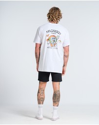 Vacancy Co - Nurture Nature Tee