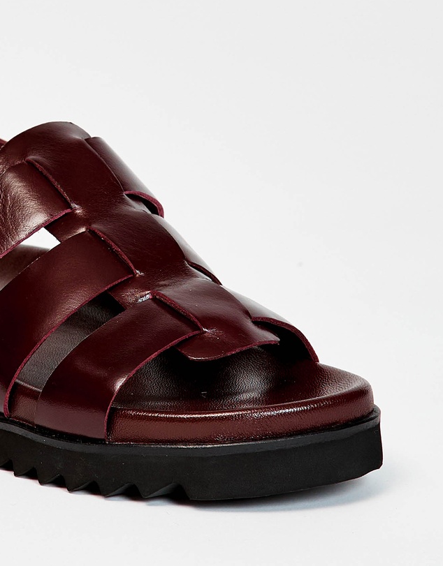 bul - Pandanus Sandal Wine