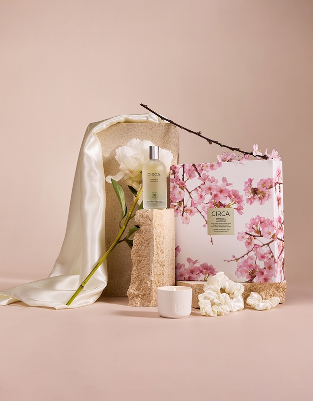 CIRCA - Jasmine & Magnolia Cosy Night In Gift Set
