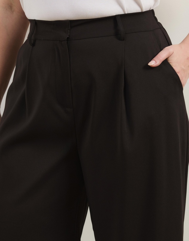 Atmos&Here Curvy - Freida Tailored Pants
