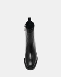 Steve Madden - Slender Black Leather Boots