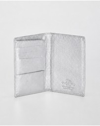 Cobb & Co - Billy Metallic Leather RFID Passport Holder