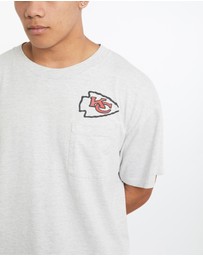 Vintage by The Real Deal - Pre Loved - Vintage 90s NFL Kansas City Chiefs Taz Devil Looney Tunes Cartoon Tee