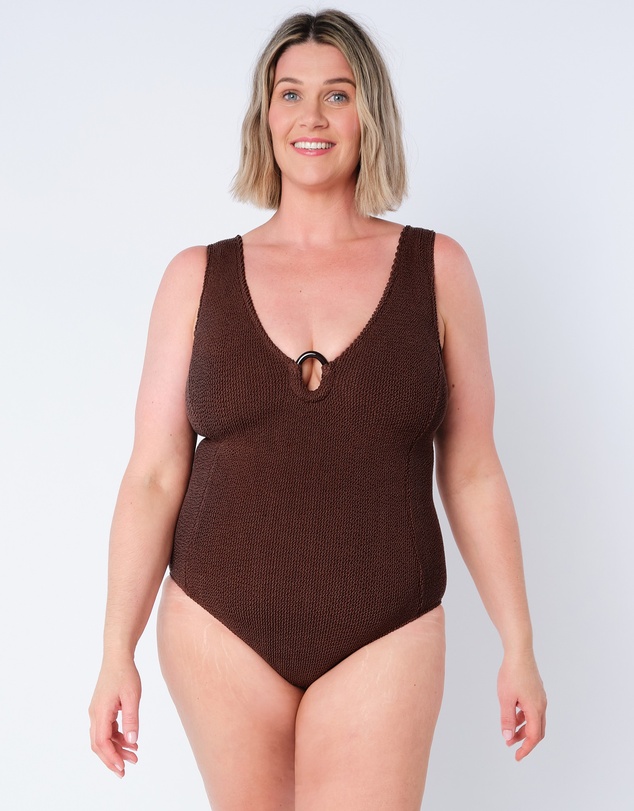 UNE PIECE - Crinkle Cut V-Neck One Piece Swimsuit with Ring