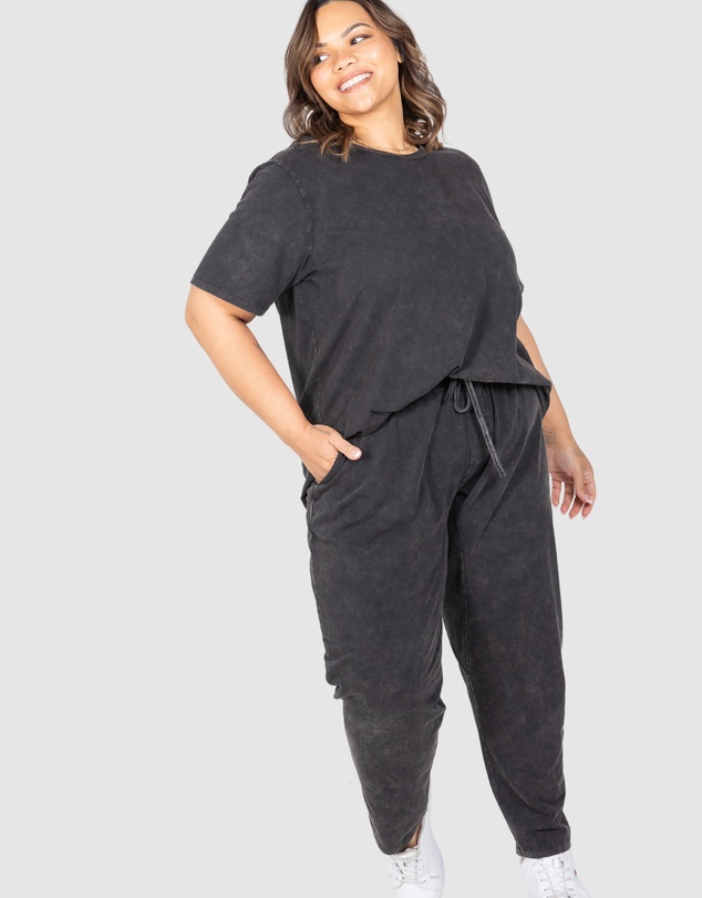 Love Your Wardrobe - Mackenzie Acid Wash Tee