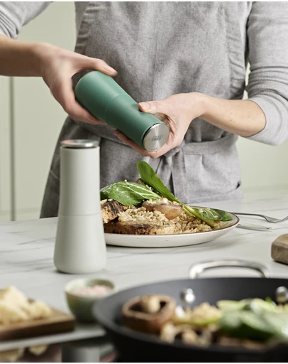 Joseph Joseph - Milltop™ Non-spill Salt & Pepper Mill Set - Editions (Sage)