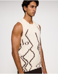 CMMN - Idir Vest
