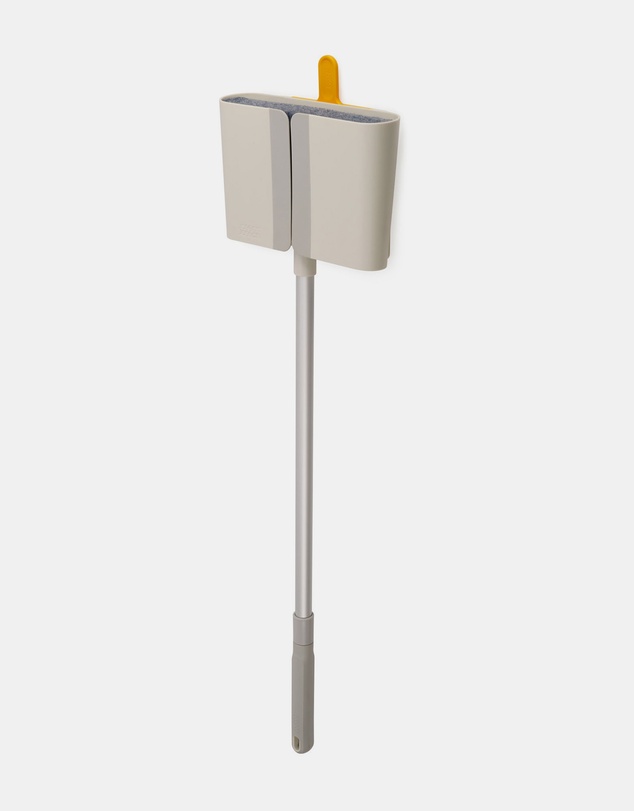 Joseph Joseph - CleanTech™ Wall-Mounted Broom