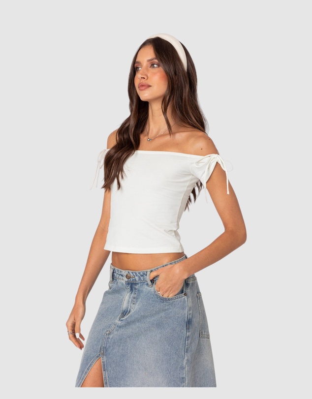 EDIKTED - Jess Off Shoulder Top