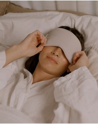 IKOU - Linen Sleep Mask Grey in bag