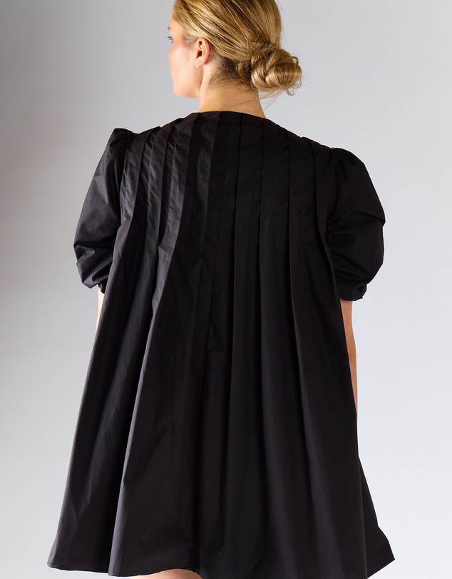 Glamorous - Pleated Mini Dress