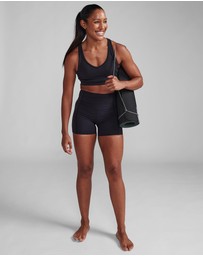 2XU - Form Soft Touch Hi-Rise Compression 4 Inch Shorts