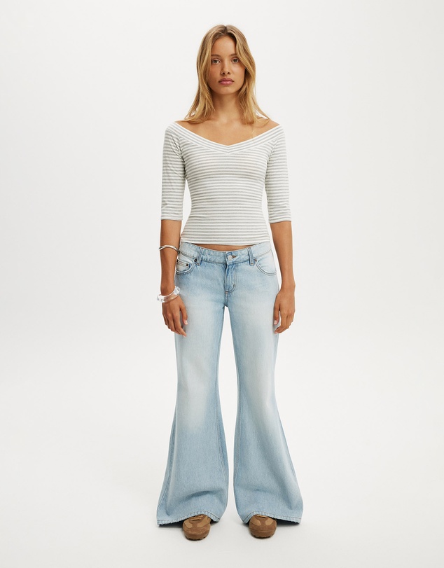 Cotton On - Low Relaxed Flare Jean
