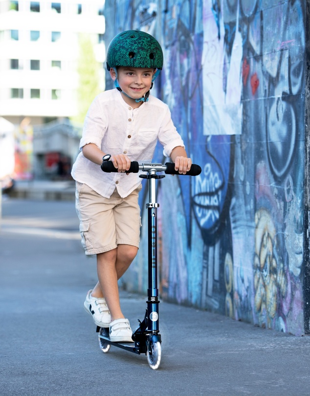 Micro Scooters - Micro Sprite 2 Wheel Folding Scooter Pearl with LED wheels
