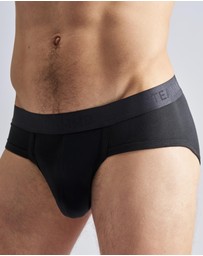 TEAMM8 - Reign Brief