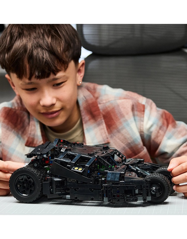 LEGO - 42239 Batmobile Tumblr