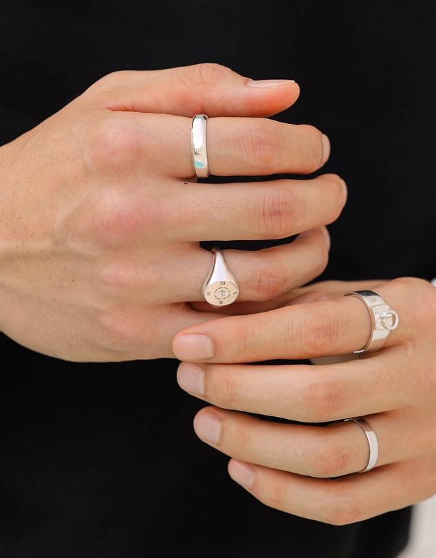 Kuzzoi - ICONIC EXCLUSIVE - Bevelled Band Ring in 925 Sterling Silver