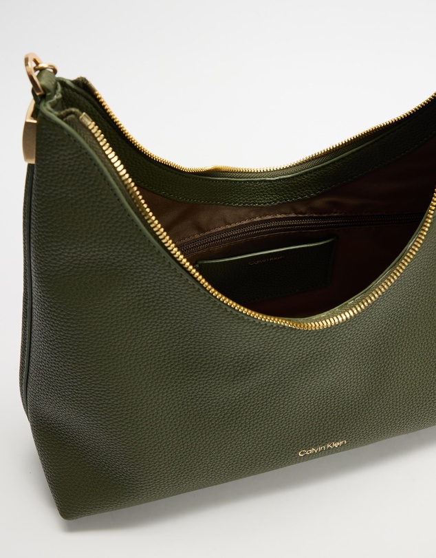 Calvin Klein - Emblem Hw Pebble Top Zip Hobo