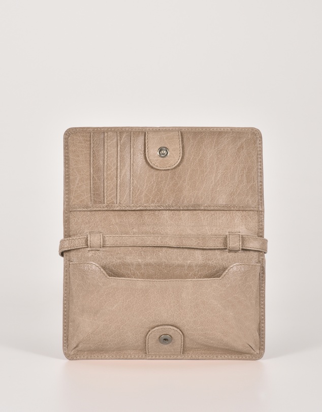 Cobb & Co - Stirling Leather Smart-Phone Card Holder Crossbody Wallet