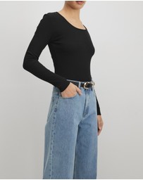 AERE - Suki High Rise Hem Detail Jeans