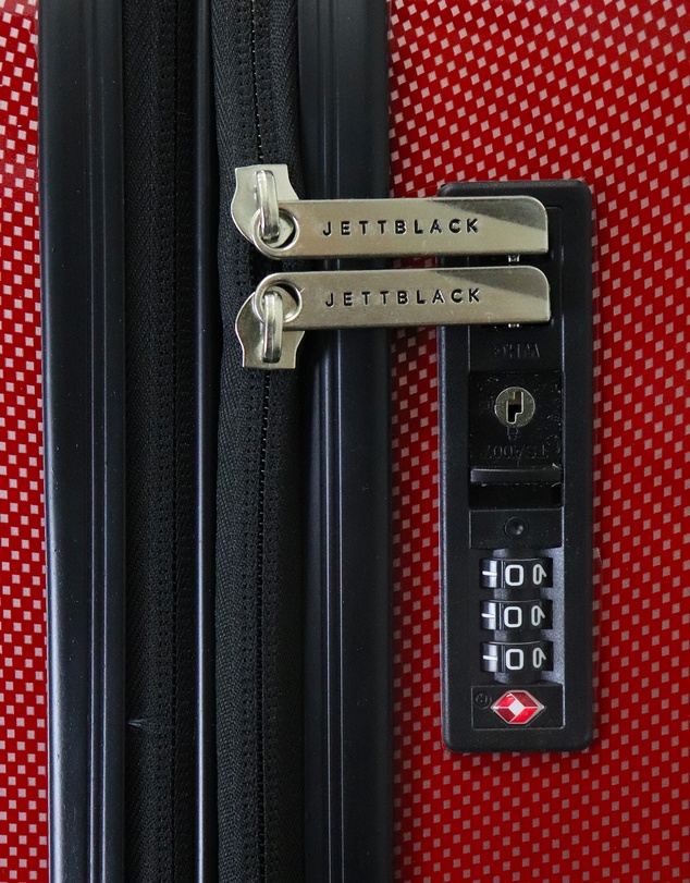 JETT BLACK - Carbon Red Series Short Stay Set