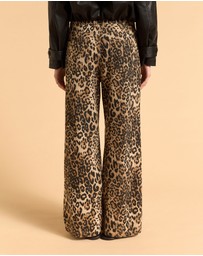 MVN - Walk This Way Jeans