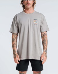Vacancy Co - Nurture Nature Tee