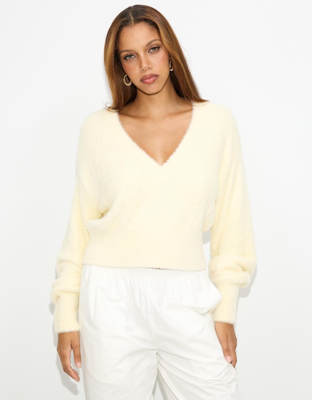 Dazie - Faye Fuzzy V-Neck Sweater