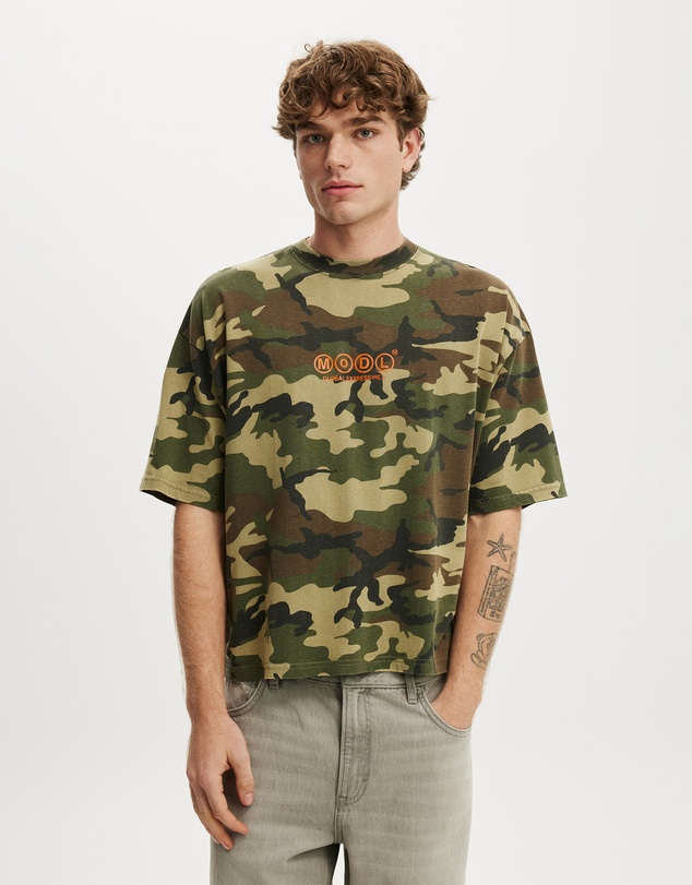 Cotton On - Cropped Fit Graphic T-Shirt