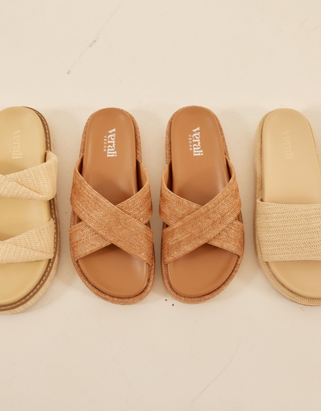 Verali - Roman Platform Slides