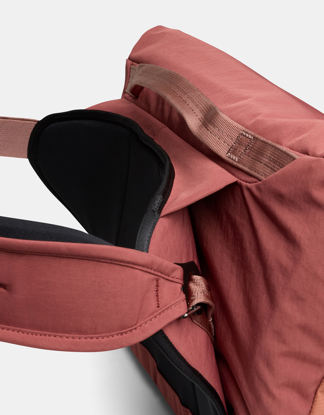 Bellroy - Venture Messenger 14