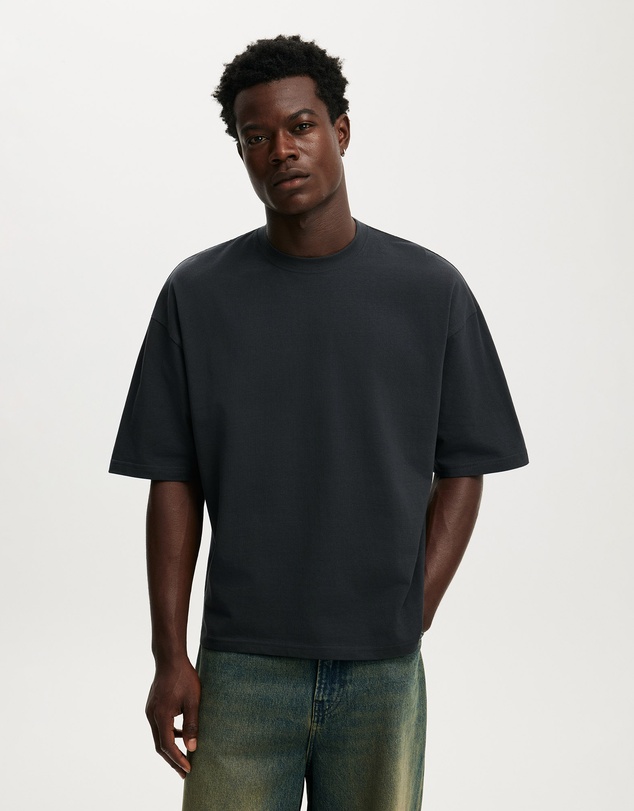 Cotton On - Cropped Fit T-Shirt