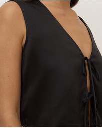 Assembly Label - Beal Silk Tie Front Top
