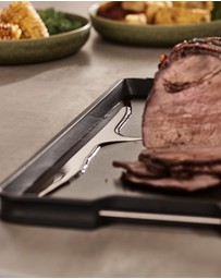 Joseph Joseph - Cut&Carve™ Plus Extra-Large Multi-function Chopping Board (Black)