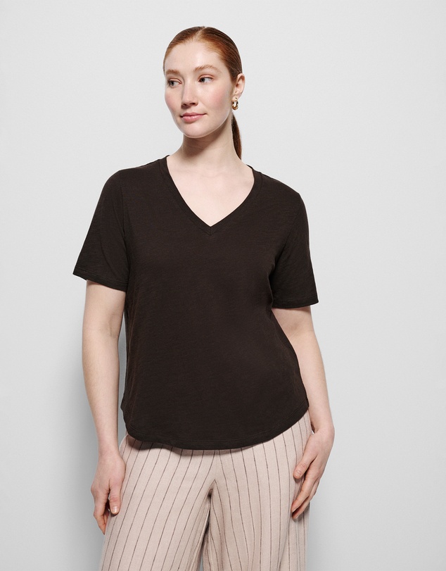 Commonry - Rue V Neck Tee