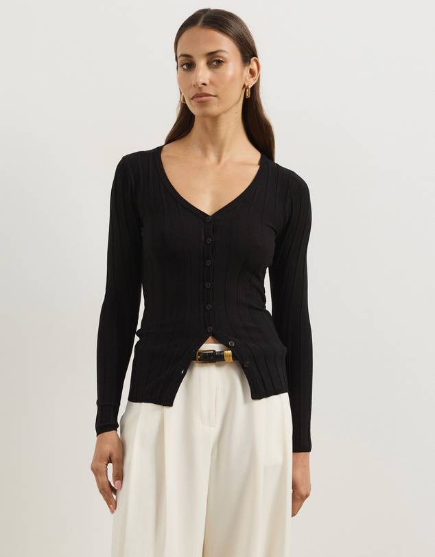 Atmos&Here - Mina V-Neck Knitted Top