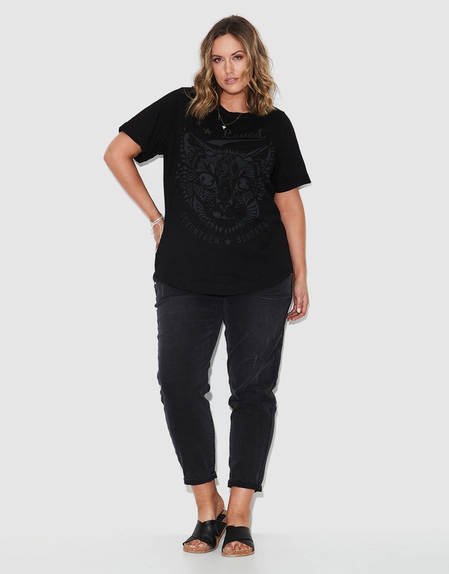 17 Sundays - Cat Tee