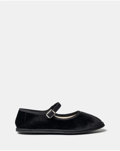 La Tribe - Sofia Flats
