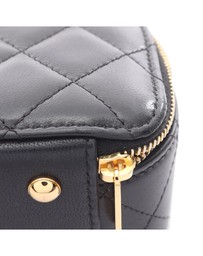 Pre-Loved by Azura Reborn - Pre-Loved CC Quilted Lambskin 23C Top Handle Clutch