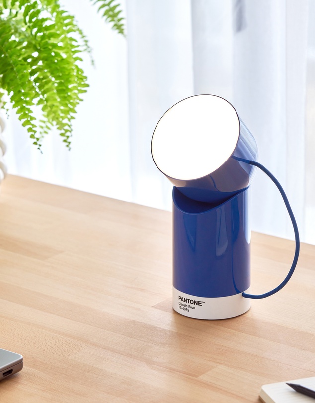 Lexon - Lexon Orbe Portable Led Lamp With Moving Head PANTONE - Classic Blue