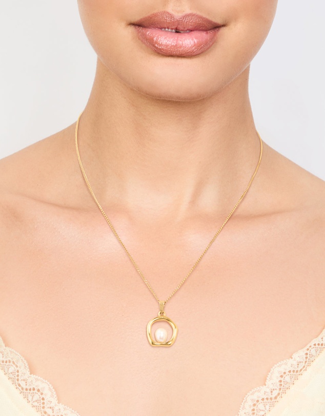 Lovisa - Waterproof Gold Plated Stainless Steel Freshwater Pearl Molten Hoop Pendant Necklace