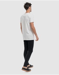 DVNT - Worldwide Tee