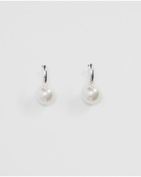 Country Road - Sleeper Pearl Drop Earring
