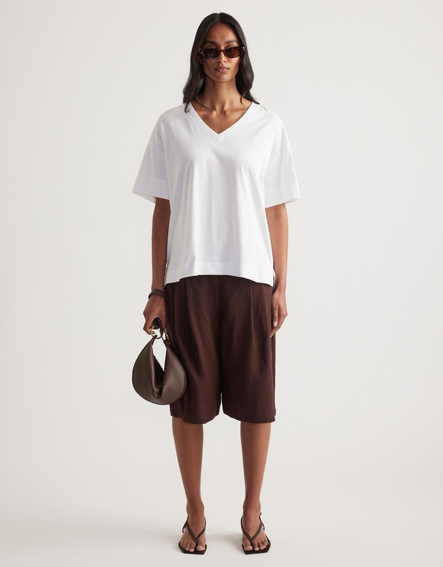 Decjuba - Selena Boxy V Neck Tee
